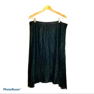 ✨FREE FOR BUNDLE SILVERY BLACK CASUAL SKIRT